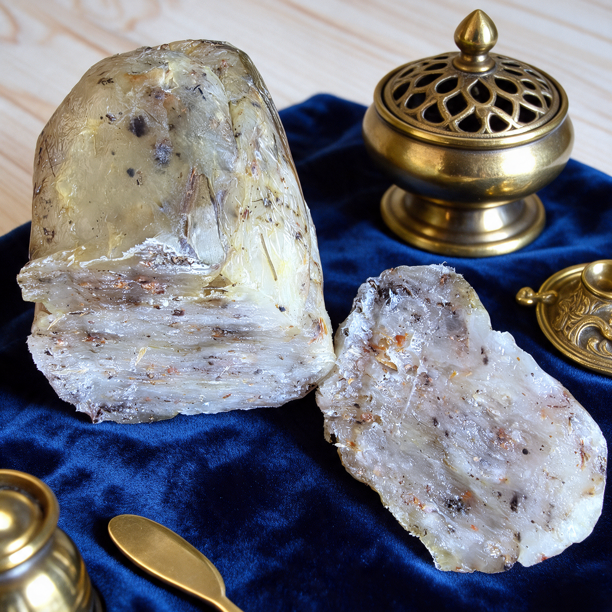 Wildcrafted Pom Copal Resin | Protium Copal 1