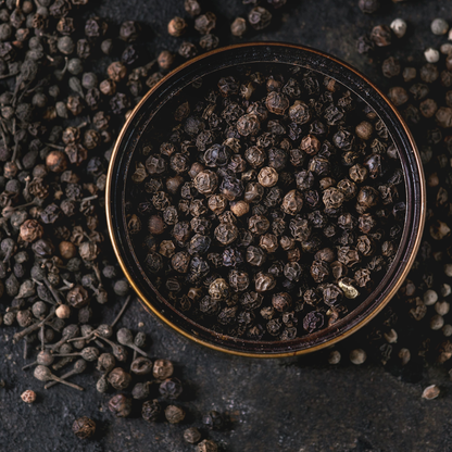 Black Pepper Fruit Wax CO₂ Extract – A Warm Spicy-Resinous Botanical Wax for Fine Perfumery & Advanced Skincare
