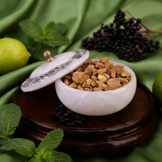 Bio Elderberry Seed Oil Ultrasonically Infused with Benzoin Resin and Bergamot Mint